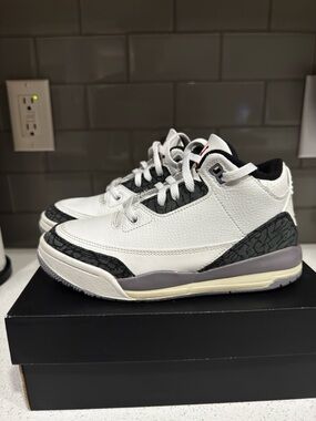 AIR JORDAN 3 PS
"CEMENT GREY"